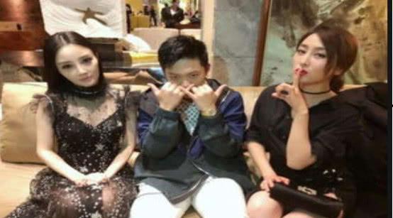 娱乐圈吃瓜卡点,吃瓜卡点，揭秘明星幕后故事